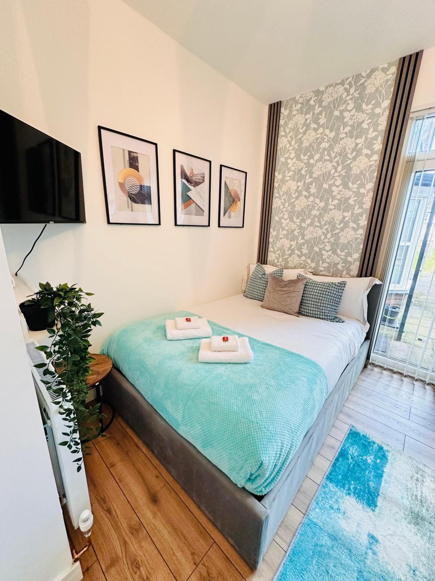 R2 - Elegant Private Room Opposite Queen Elizabeth Hospital - Harborne Birmingham Exterior photo